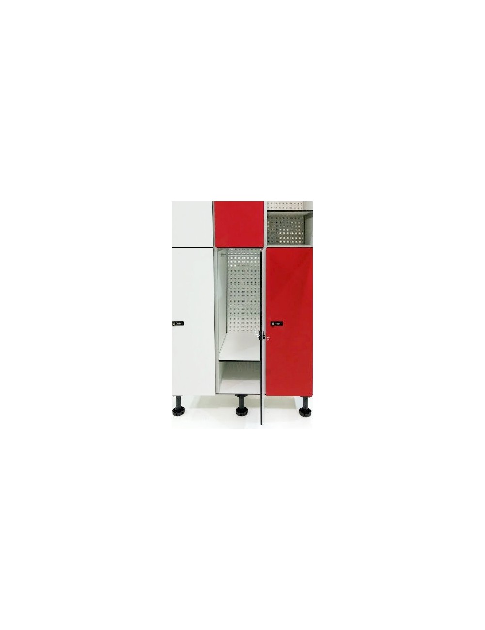 Extra shelf for lockers